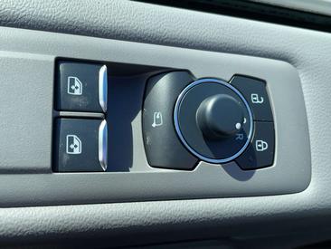 Volkswagen Caravelle Van 2.0 TDI 170 4MOTION — photo 5