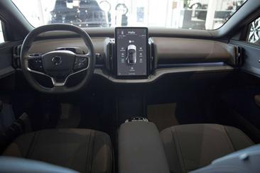Volvo EX30 SINGLE MOTOR (EXTENDED RANGE) — photo 12