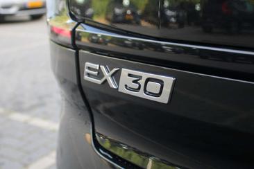 Volvo EX30 SINGLE MOTOR (EXTENDED RANGE) — photo 15
