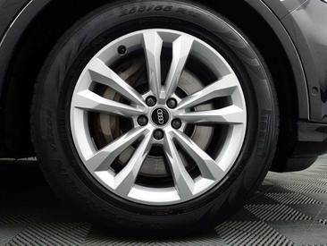 Audi Q7 TFSI E 55 E Quattro — photo 25