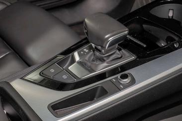 Audi A4 40 TDI — photo 17