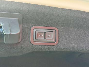Audi A6 Avant 40 TDI — photo 11