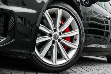 Audi A6 Avant TFSI E 55 E Quattro — photo 7