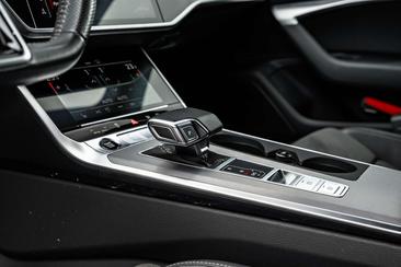 Audi A6 Avant TFSI E 55 E Quattro — photo 12