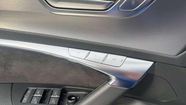 Audi S6 Avant TDI — photo 34