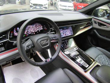 Audi Q8 50 TDI Quattro — photo 8