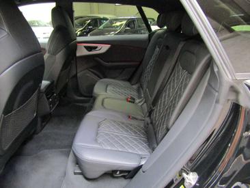 Audi Q8 50 TDI Quattro — photo 8
