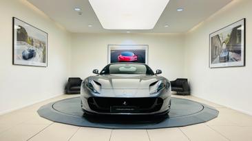 Ferrari 812 Superfast — photo 2