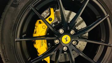 Ferrari 812 Superfast — photo 15