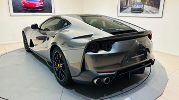 Ferrari 812 Superfast — photo 17