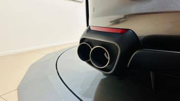 Ferrari 812 Superfast — photo 21