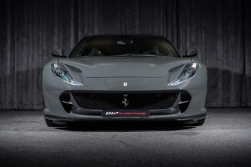 Ferrari 812 Superfast — photo 2