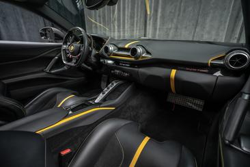 Ferrari 812 Superfast — photo 5