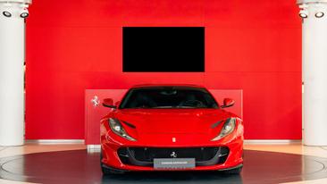 Ferrari 812 Superfast — photo 2