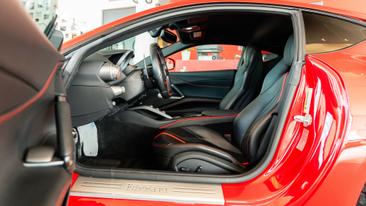 Ferrari 812 Superfast — photo 6