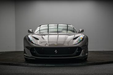 Ferrari 812 Superfast — photo 2