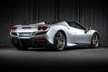 Ferrari F8 Spider — photo 3