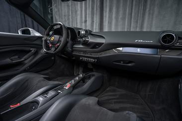 Ferrari F8 Spider — photo 5