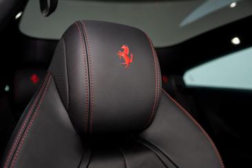 Ferrari GTC4Lusso — photo 9