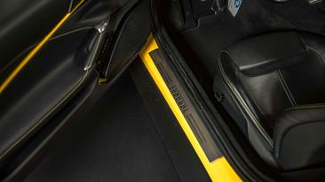 Ferrari Roma Spider 2025 Jaune — photo 8