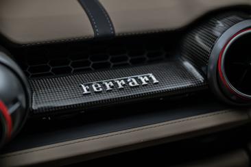 Ferrari 812 Superfast — photo 17