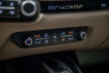 Ferrari 812 Superfast — photo 21