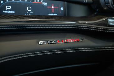 Ferrari GTC4Lusso T — photo 19