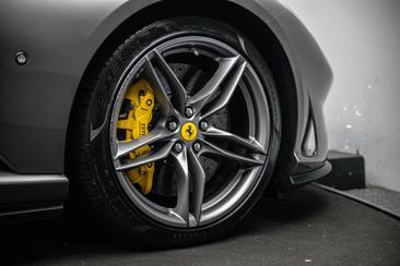 Ferrari 812 Superfast — photo 31