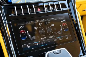 Lamborghini Urus — photo 18