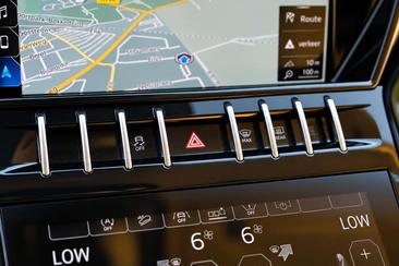 Lamborghini Urus — photo 19