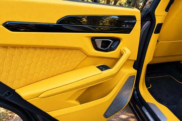 Lamborghini Urus — photo 28