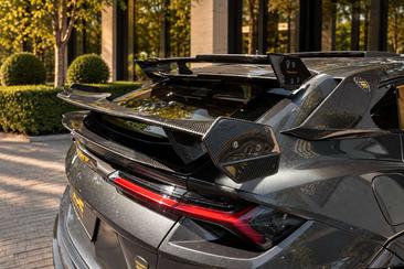 Lamborghini Urus — photo 40