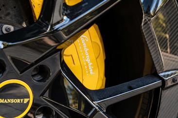 Lamborghini Urus — photo 47