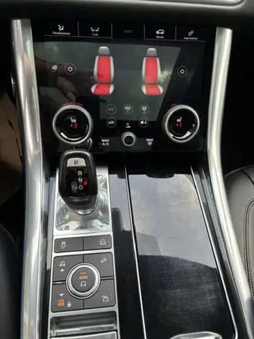 Land Rover Range Rover Sport D250 — photo 17