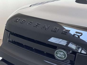 Land Rover Defender 110 D200 — photo 17