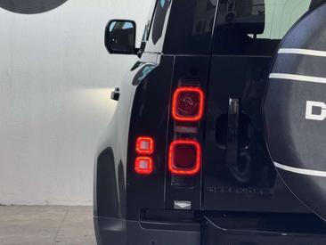Land Rover Defender 110 D200 — photo 36