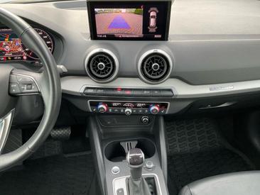 Audi Q2 35 TDI — photo 11