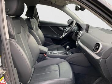 Audi Q2 35 TDI — photo 16