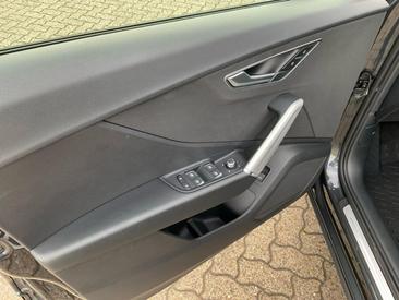 Audi Q2 35 TDI — photo 21