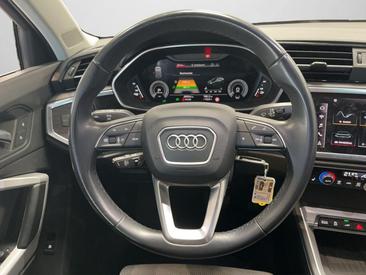 Audi Q3 TFSI E 45 E — photo 9