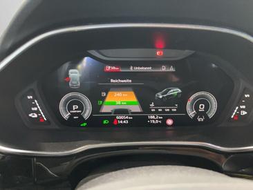 Audi Q3 TFSI E 45 E — photo 10