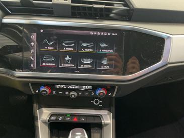 Audi Q3 TFSI E 45 E — photo 11