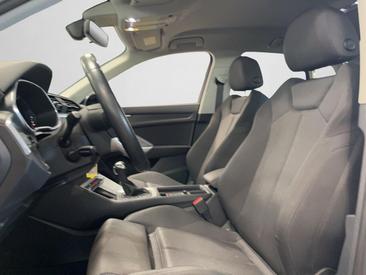 Audi Q3 TFSI E 45 E — photo 12