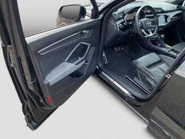 Audi Q3 Sportback TFSI E 45 E — photo 13