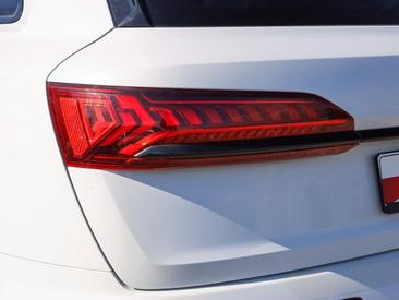 Audi Q7 Competition Plus 50 TDI Quattro — photo 8