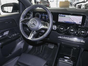 Mercedes GLA 200 — photo 6