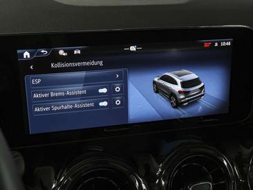 Mercedes GLA 200 — photo 14