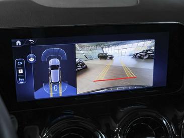 Mercedes GLA 200 — photo 16