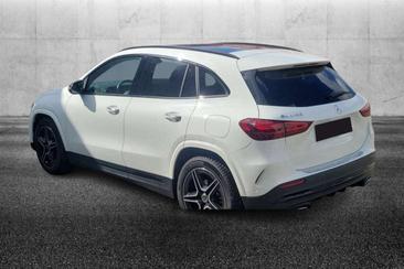 Mercedes GLA 180 — photo 4