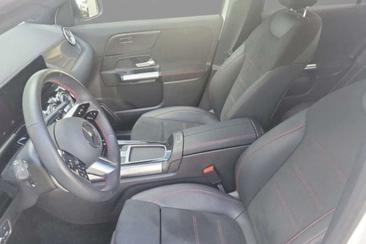Mercedes GLA 180 — photo 7
